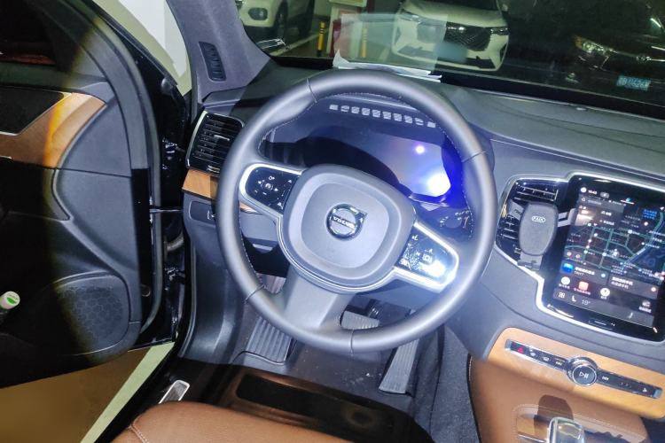 Used Volvo XC90 2023 B6 Zhiyi Luxury Edition 7-Seater
