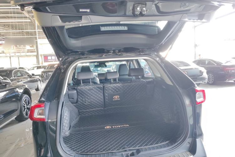 Used Toyota Wildlander 2022 2.0L CVT Two-Wheel Drive Luxury PLUS Edition
