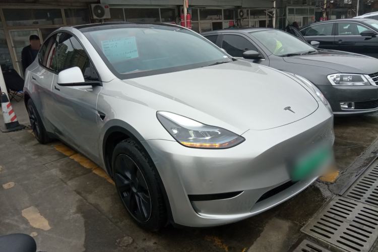 Used Tesla Model Y 2023 Rear-Wheel-Drive Version