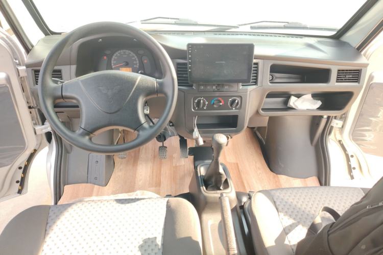 Used Wuling Zhiguang 2023 1.5L Practical Version 5/7 Seats
