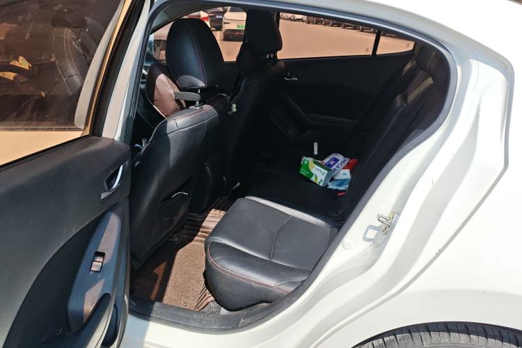 Used Mazda Mazda 3 Axela 2016 Sedan 1.5L Automatic Luxury Model
