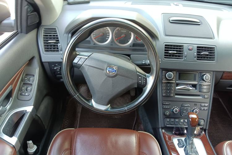 Used Volvo XC Classic 2014 T5 Executive Edition
