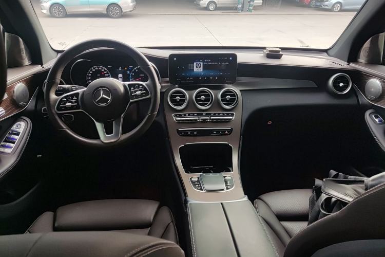 Used Mercedes-Benz GLC 2022 Second Facelift GLC 260 L 4MATIC Luxury Edition