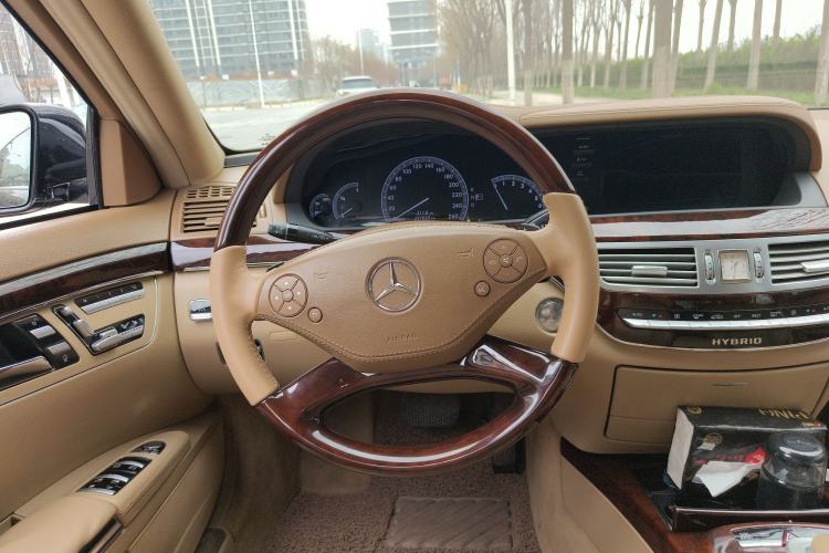 Used Mercedes-Benz S-Class 2012 S 400 L HYBRID Grand Edition Steering Wheel