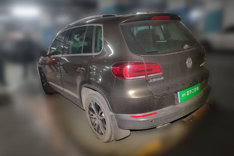 Used Volkswagen Tiguan 2013 1.8 TSI Automatic All-Wheel Drive Luxury Model Rear Left 45 Deg