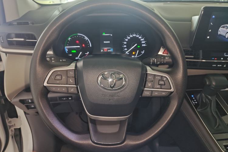 Used Toyota SIENNA 2024 2.5L Hybrid Comfort Edition