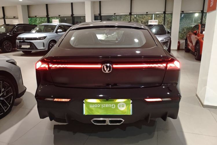 Used CHANGAN UNI-V iDD 2024 Blue Whale Smart Electric iDD 136km ZhiKu Model
