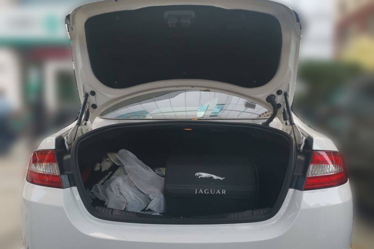 Used Jaguar XF 2015 XF 2.0T Prestige Edition Trunk