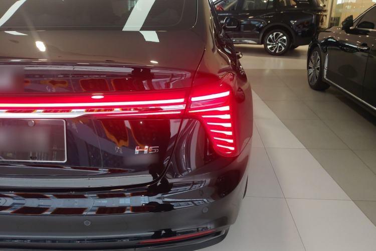 Used Hongqi H5 PHEV 2025 170 Super Hybrid Version Right Rear Taillight