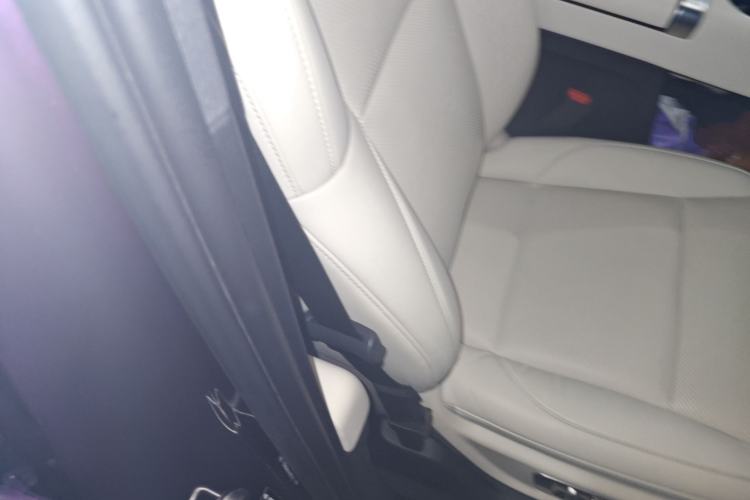 Used Li Auto L8 2023 Pro Model
