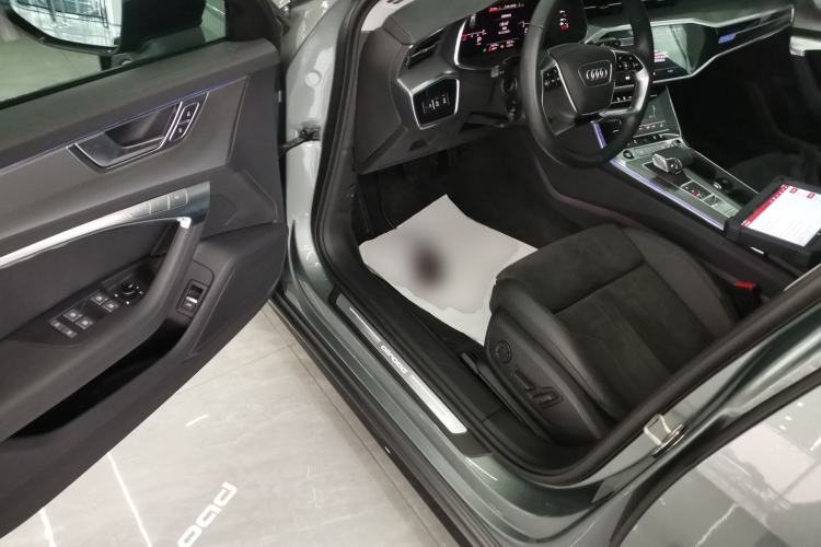 Used Audi A6 2021 allroad quattro Explorer 55 TFSI Prestige Off-Road Model