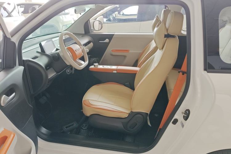 Used CHANGAN NEVO Lumin 2025 301km Honey Dew Edition Left Front Seat