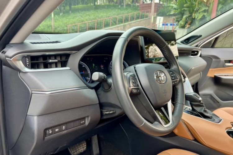 Used Toyota Venza 2022 Dual-Engine 2.5L CVT Two-Wheel Drive Prestige Edition Interior 13