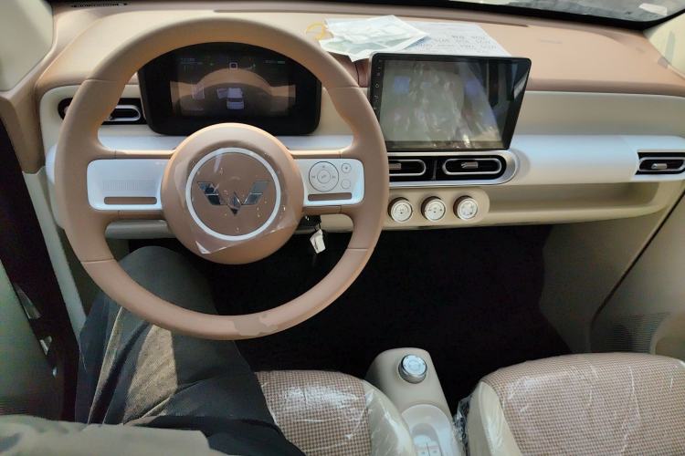 Used Wuling Hongguang MINIEV 2024 3rd Generation 215km Youth Edition
