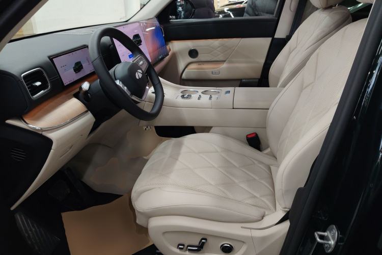 Used Chery T11 2026 Model 220 All-Wheel Drive Family Fun Edition
