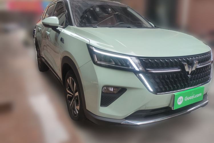 Used Wuling Asta 2022 2.0L DHT Electric-Speed Version
