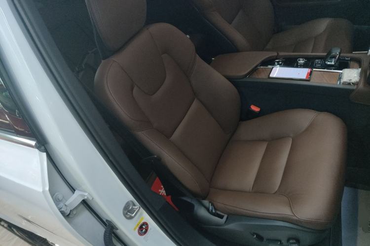 Used Volvo XC90 2024 B6 Zhiyi Luxury 7-Seater