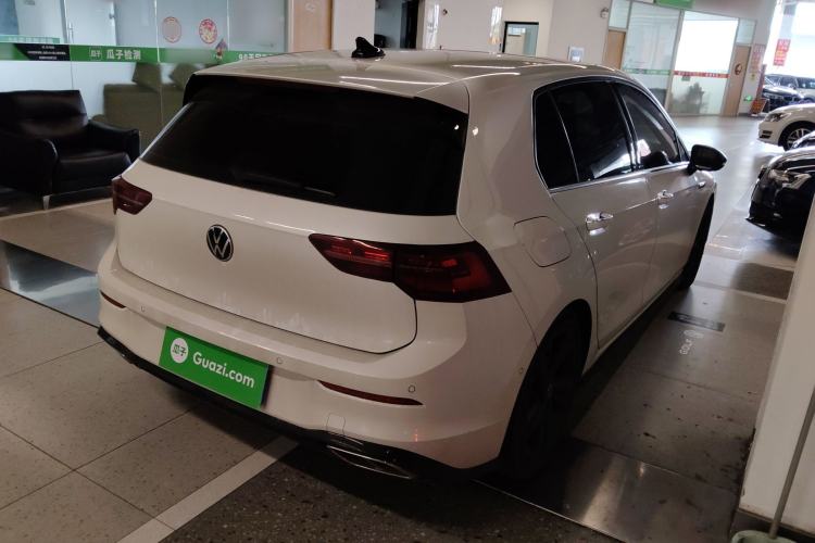 Used Volkswagen Golf 2023 280TSI DSG R-Line Lite Rear Right 45 Deg