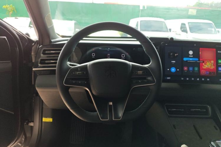 Used BYD Qin L 2024 DM-i 120KM Leading Model
