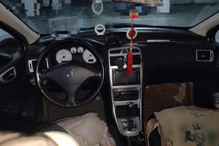 Used Peugeot 307 2010 Hatchback 1.6L Manual Comfort Edition
