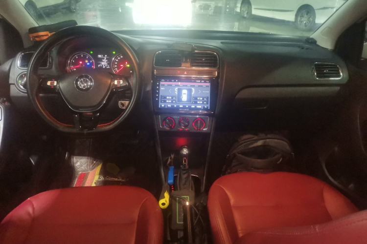 Used Volkswagen Polo 2016 1.6L Automatic Comfort Model
