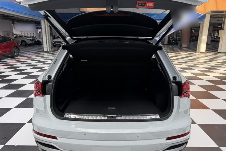 Used Audi Q3 2021 35 TFSI Progressive Dynamic Edition
