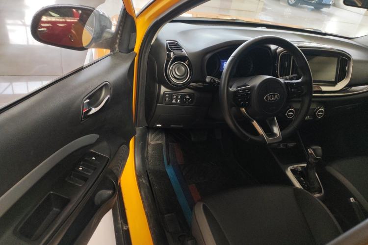 Used Kia kx1 Stonic 2019 1.4L Automatic Sport Edition China VI Driver Seat