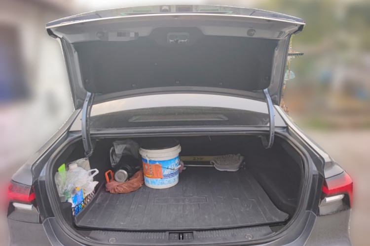 Used Roewe i6 MAX New Energy 2020 1.5T PHEV Cool & Stylish Skyroof Edition Trunk