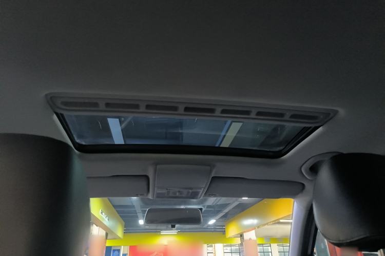 Used Volkswagen Gran Lavida 2013 1.6L Automatic Comfort Model Headliner