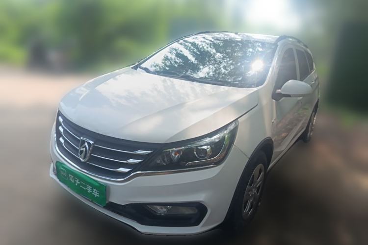 Used Baojun 310W 2017 1.5L Manual Comfort Version China VI Emission Standard Guazi used car, China used car export, Used car for sale, Used  cars, Cheapest cars for sale