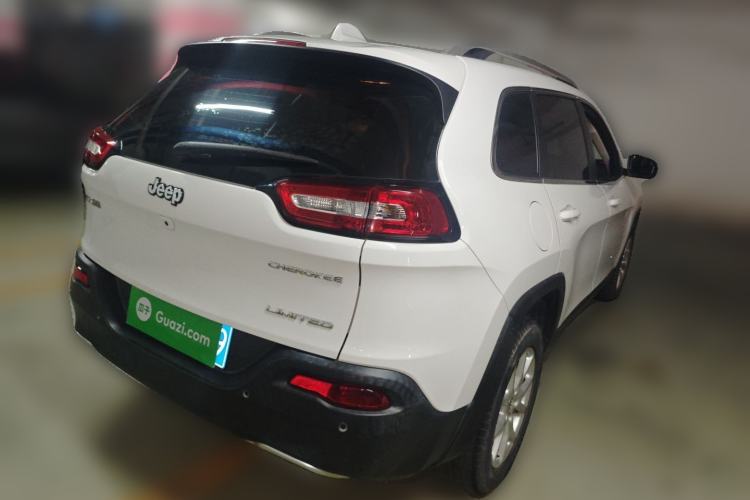 Used Jeep Cherokee 2017 2.0L Superior Edition