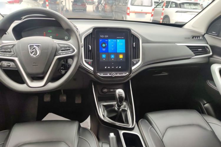 Used Baojun 530 2021 Global Car Anniversary Edition 1.5T Manual Luxury Model 6 Seats