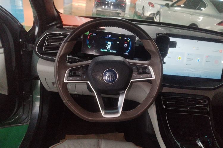 Used BYD Qin PLUS 2023 Champion Edition DM-i 120KM Beyond Model Steering Wheel