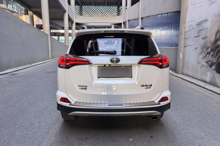 Used Toyota RAV4 2018 2.5L Automatic 4x4 Elite i Edition Exterior 4