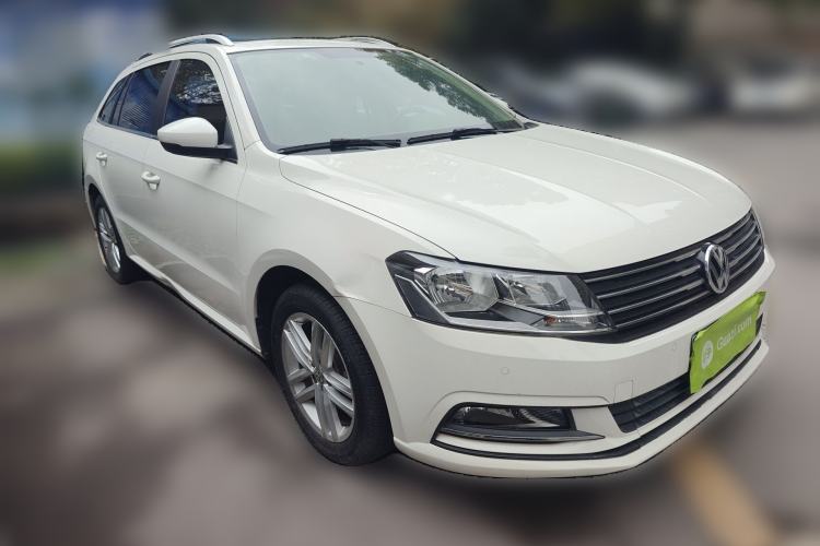 Used Volkswagen Gran Lavida 2015 1.6L Automatic Comfort Edition Front Right 45 Deg