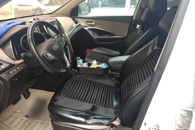 Used Hyundai Santa Fe 2013 2.4L Automatic Two-Wheel Drive Smart Version Left Front Seat