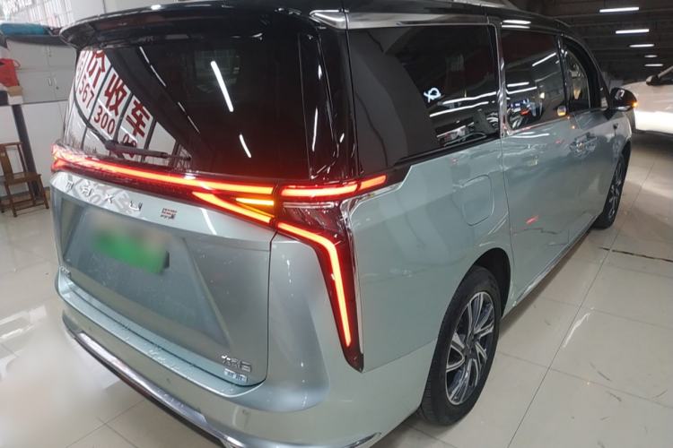 Used SAIC MAXUS Dajia 9 2024 Super Hybrid Ultra-Long Range Forest Edition 7-Seater