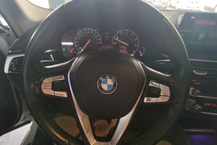 Used BMW 5 Series 2019 525Li Luxury Package Steering Wheel