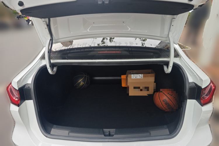 Used Roewe i5 2023 1.5L Manual Comfort Edition