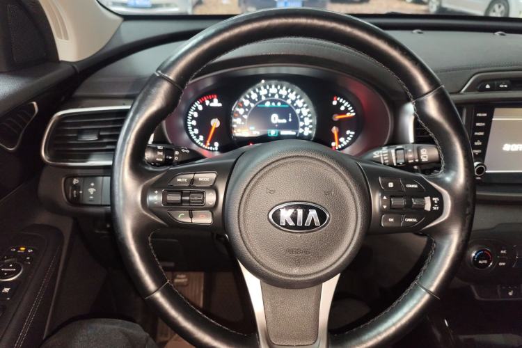Used Kia Sorento 2015 Sorento L 2.4L Gasoline 4WD Elite Edition 7 Seats China V Emission Standard
