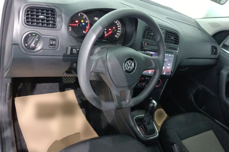 Used Volkswagen Polo 2018 1.5L Automatic Advanced Driving Model Center Console