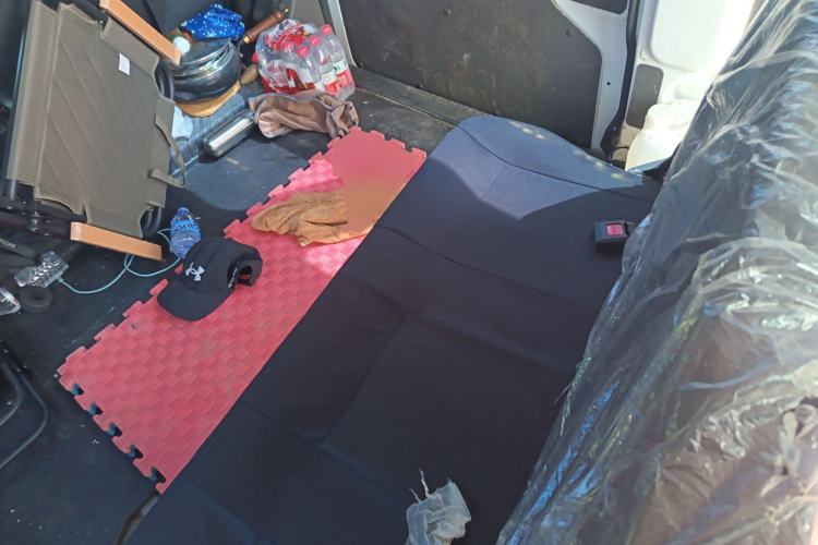 Used Ford Transit 2023 2.0T Diesel Manual Multifunction Commercial Vehicle Mid-axle Mid-roof 5/6 Seats Left Rear Seat