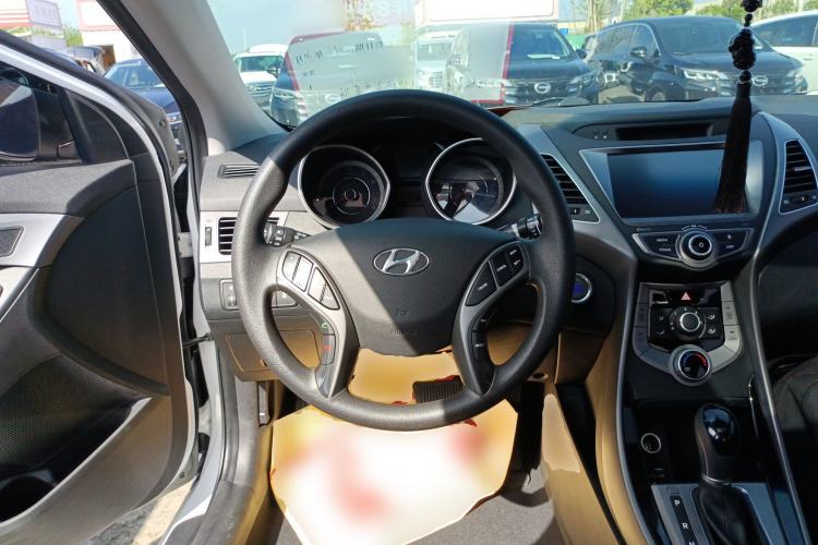 Used Hyundai Elantra (5th Generation / Langdong) 2016 1.6L Automatic Prestige Model Steering Wheel