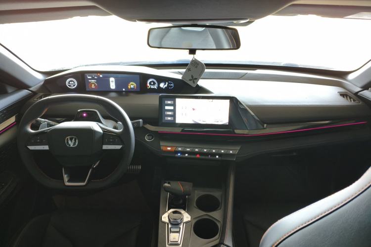 Used CHANGAN UNI-V 2022 2.0T Leading-Speed Edition
