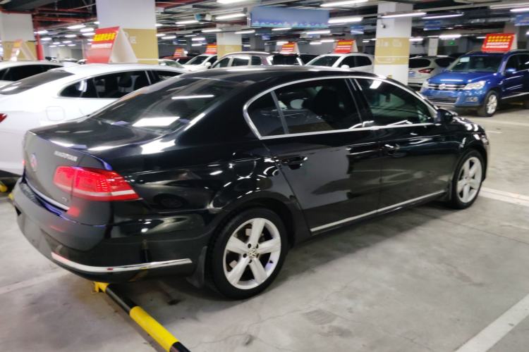 Used Volkswagen Magotan 2015 2.0 TSI Prestige Model Rear Right 45 Deg