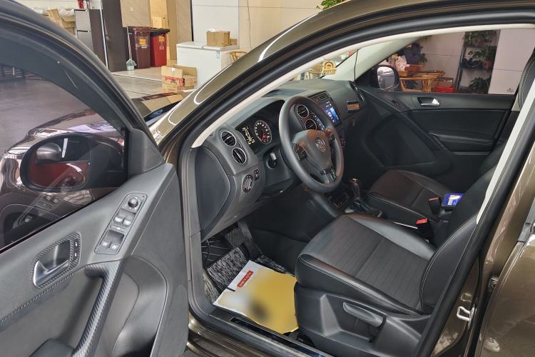 Used Volkswagen Tiguan L 2016 280TSI Automatic Two-Wheel-Drive Silk Road Style Edition