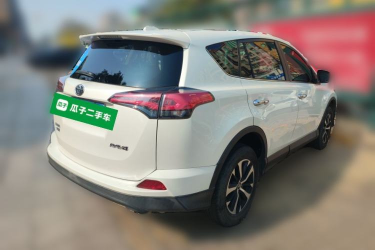 Used Toyota RAV4 2016 2.0L CVT Two-Wheel Drive Fashion Edition China V Standard