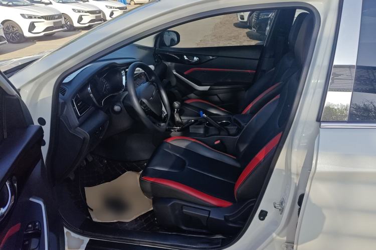 Used Venucia D60 2019 100 000 Glory 1.6L XL Manual Chenku Edition China VI Driver Seat