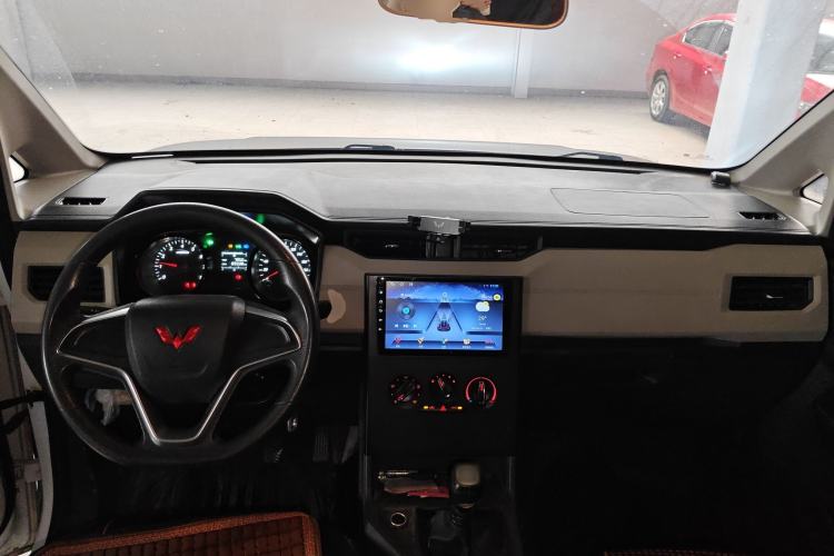 Used Wuling Zhengcheng 2021 1.5T Manual Comfort Version Center Console