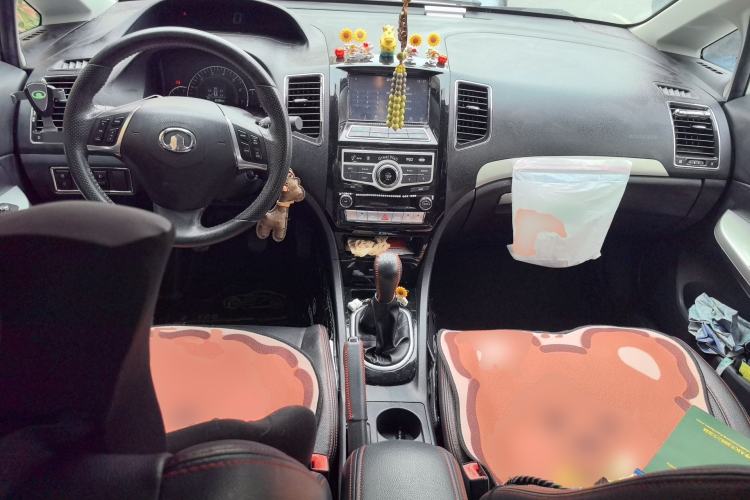 Used Great Wall C50 2013 1.5T Manual Elite Edition Center Console